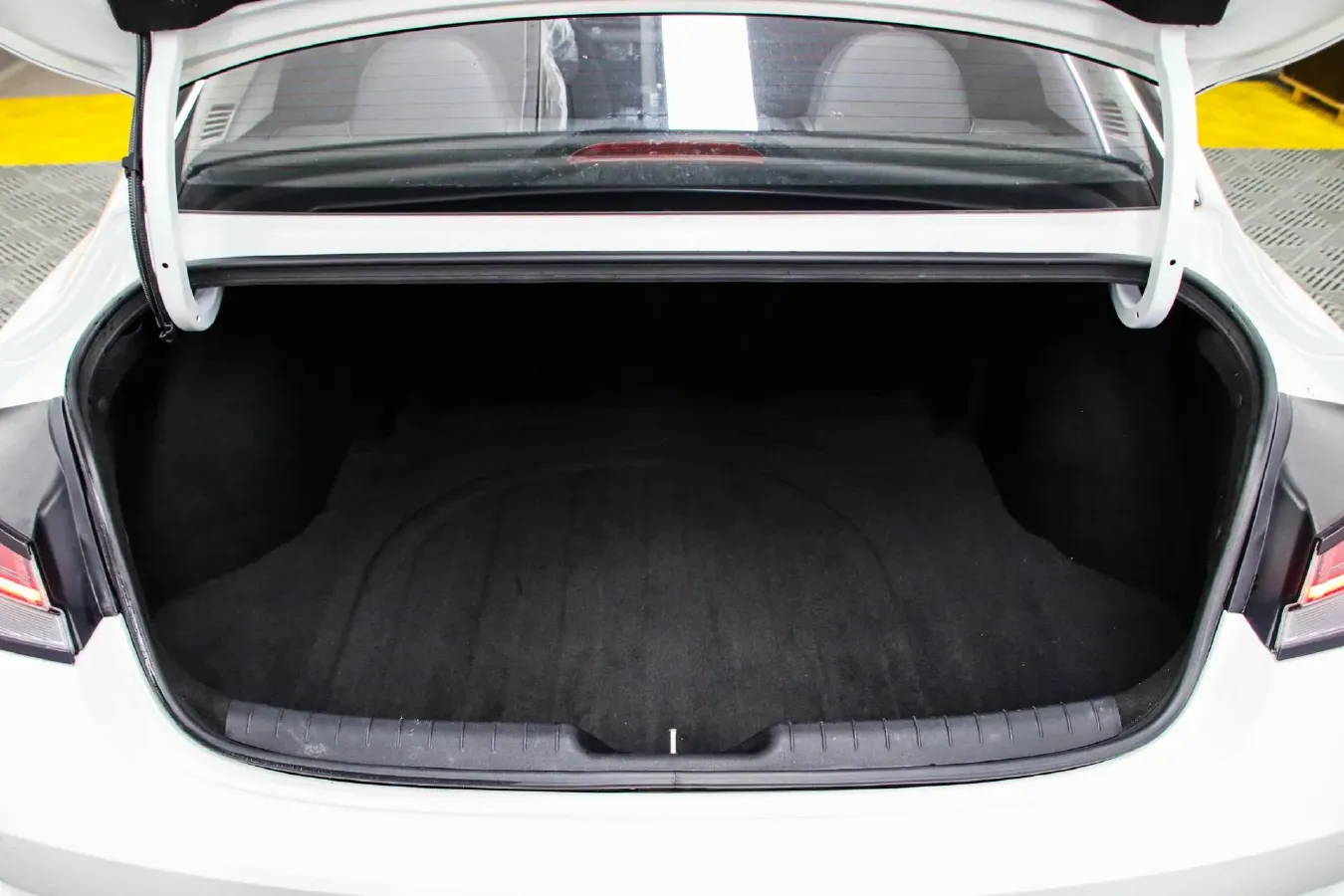 2022 Hyundai Elantra 1.5L 115HP L4 CVT,autocango,china used car exporter,china ev exporter,chinese used car exporter,chinese used ev exporter