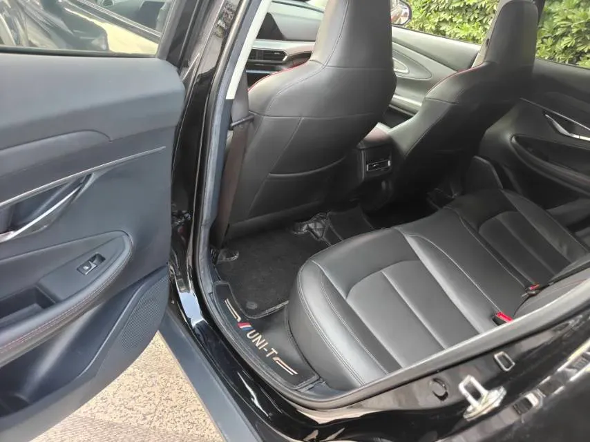 2020 ChangAn UNI-T 1.5T 180HP L4 7DCT,autocango,china used car exporter,china ev exporter,chinese used car exporter,chinese used ev exporter