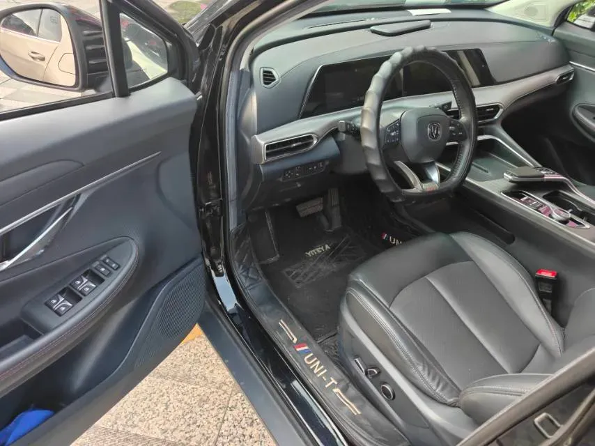 2020 ChangAn UNI-T 1.5T 180HP L4 7DCT,autocango,china used car exporter,china ev exporter,chinese used car exporter,chinese used ev exporter