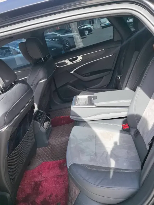 2024 Audi A6L 2.0T 245HP L4 7DCT,autocango,china used car exporter,china ev exporter,chinese used car exporter,chinese used ev exporter