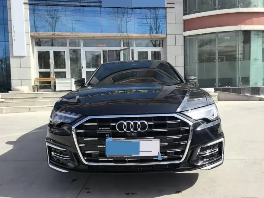 2024 Audi A6L 2.0T 245HP L4 7DCT,autocango,china used car exporter,china ev exporter,chinese used car exporter,chinese used ev exporter