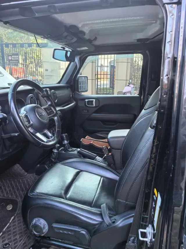 2021 Jeep Wrangler 2.0T 266HP L4 8AT,autocango,china used car exporter,china ev exporter,chinese used car exporter,chinese used ev exporter