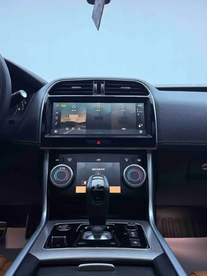 2025 Jaguar XEL 2.0T 250HP L4 8AT,autocango,china used car exporter,china ev exporter,chinese used car exporter,chinese used ev exporter