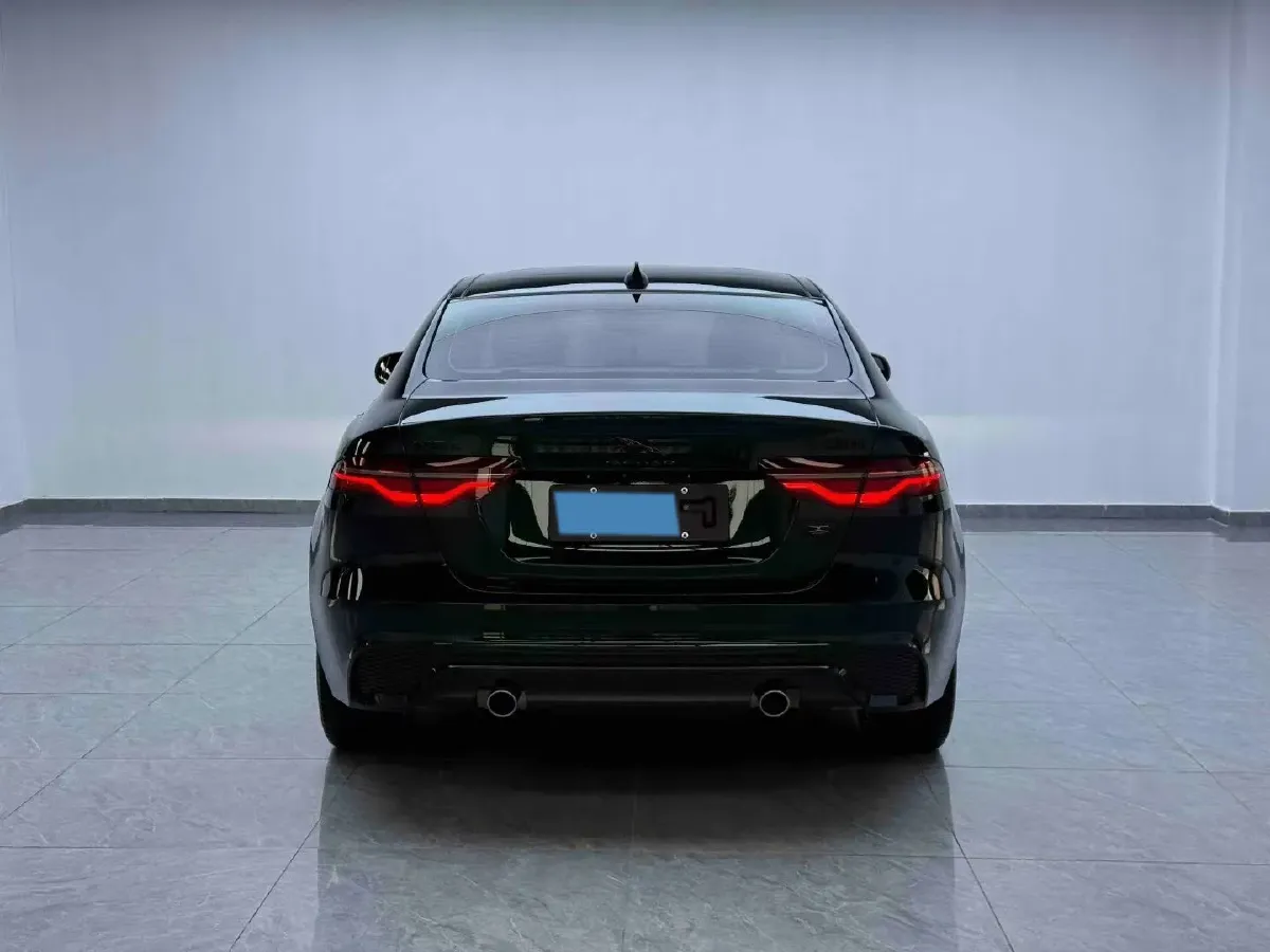 2025 Jaguar XEL 2.0T 250HP L4 8AT,autocango,china used car exporter,china ev exporter,chinese used car exporter,chinese used ev exporter