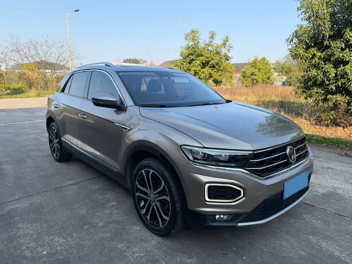2020 Volkswagen T-Roc 1.4T 150HP L4 7DCT,autocango,china used car exporter,china ev exporter,chinese used car exporter,chinese used ev exporter