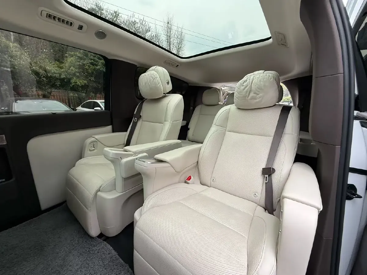 2024 Li MEGA BEV 102.7KWH,autocango,china used car exporter,china ev exporter,chinese used car exporter,chinese used ev exporter