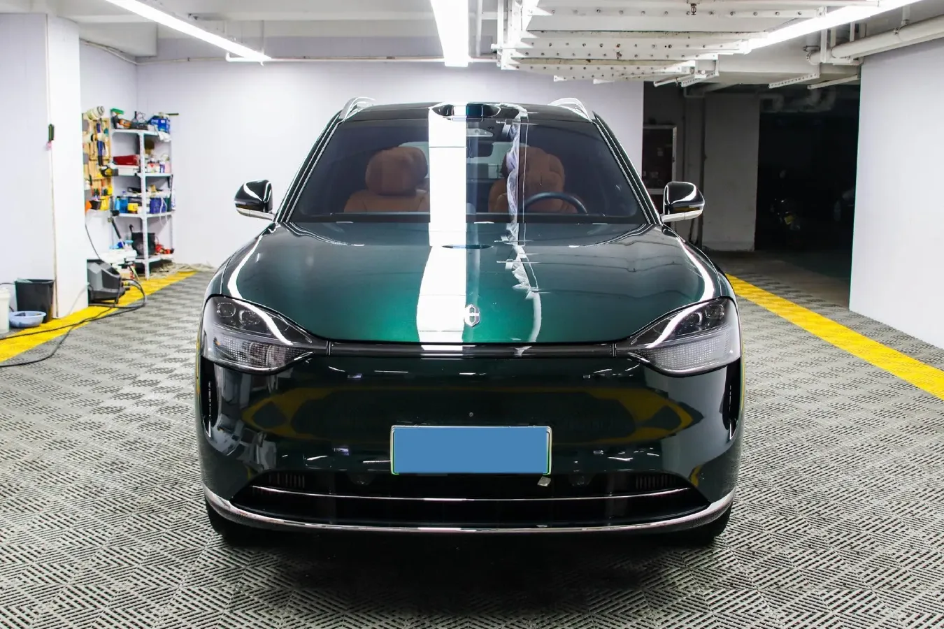 2024 AITO AITO M9 1.5T 152HP L4 REEV 42KWH,autocango,china used car exporter,china ev exporter,chinese used car exporter,chinese used ev exporter