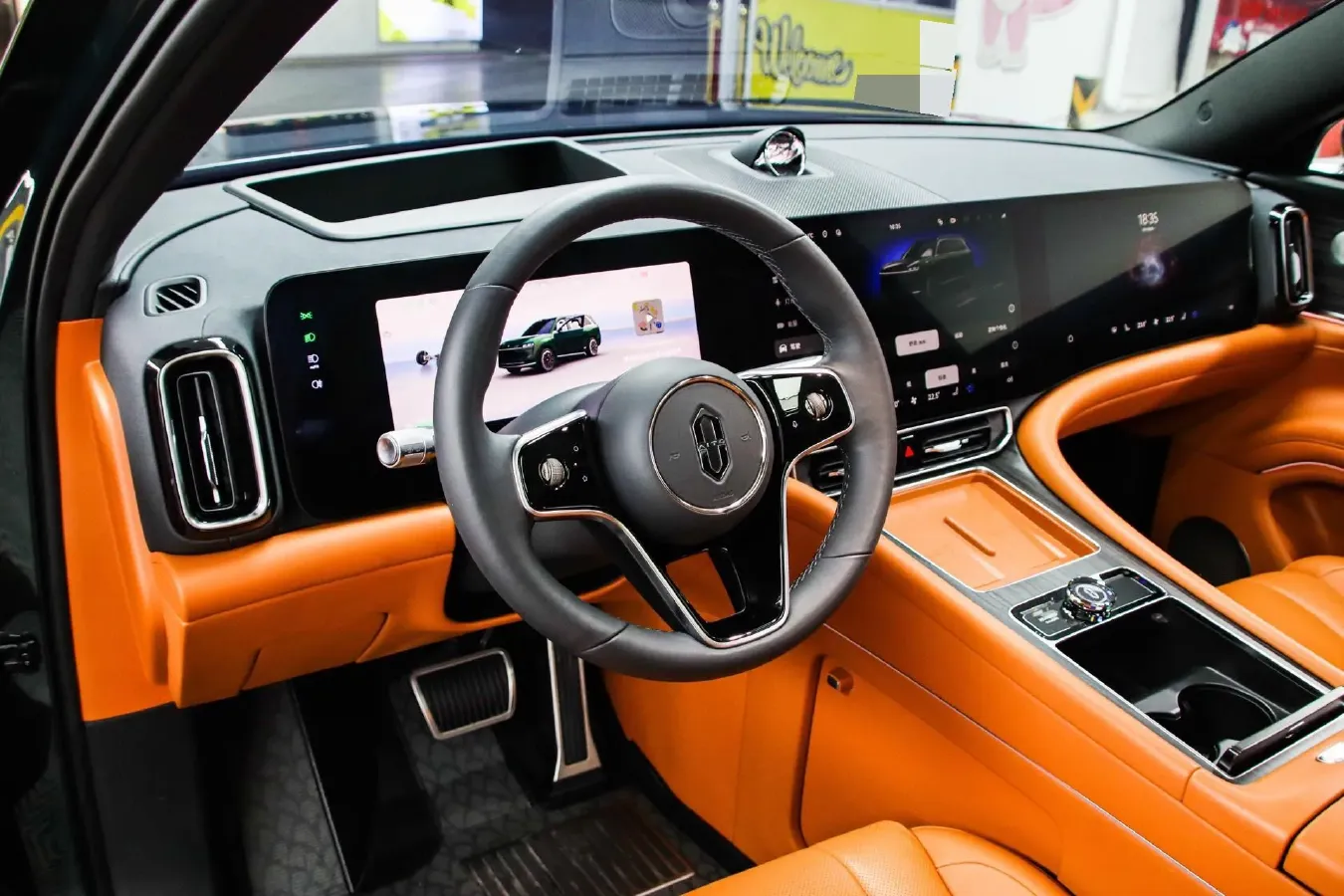 2024 AITO AITO M9 1.5T 152HP L4 REEV 42KWH,autocango,china used car exporter,china ev exporter,chinese used car exporter,chinese used ev exporter