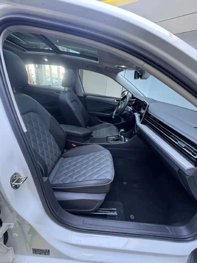 2023 Volkswagen Sagitar 1.4T 150HP L4 7DCT,autocango,china used car exporter,china ev exporter,chinese used car exporter,chinese used ev exporter