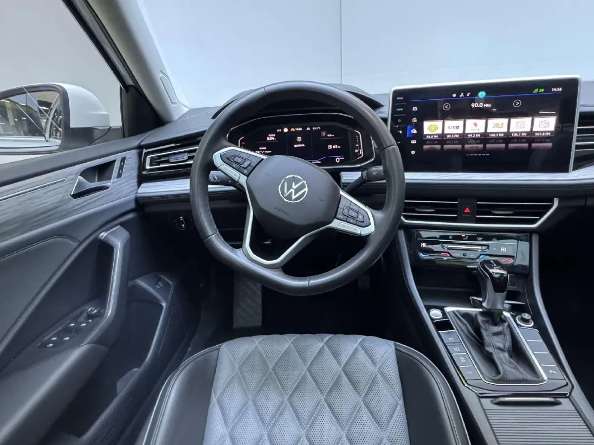 2023 Volkswagen Sagitar 1.4T 150HP L4 7DCT,autocango,china used car exporter,china ev exporter,chinese used car exporter,chinese used ev exporter