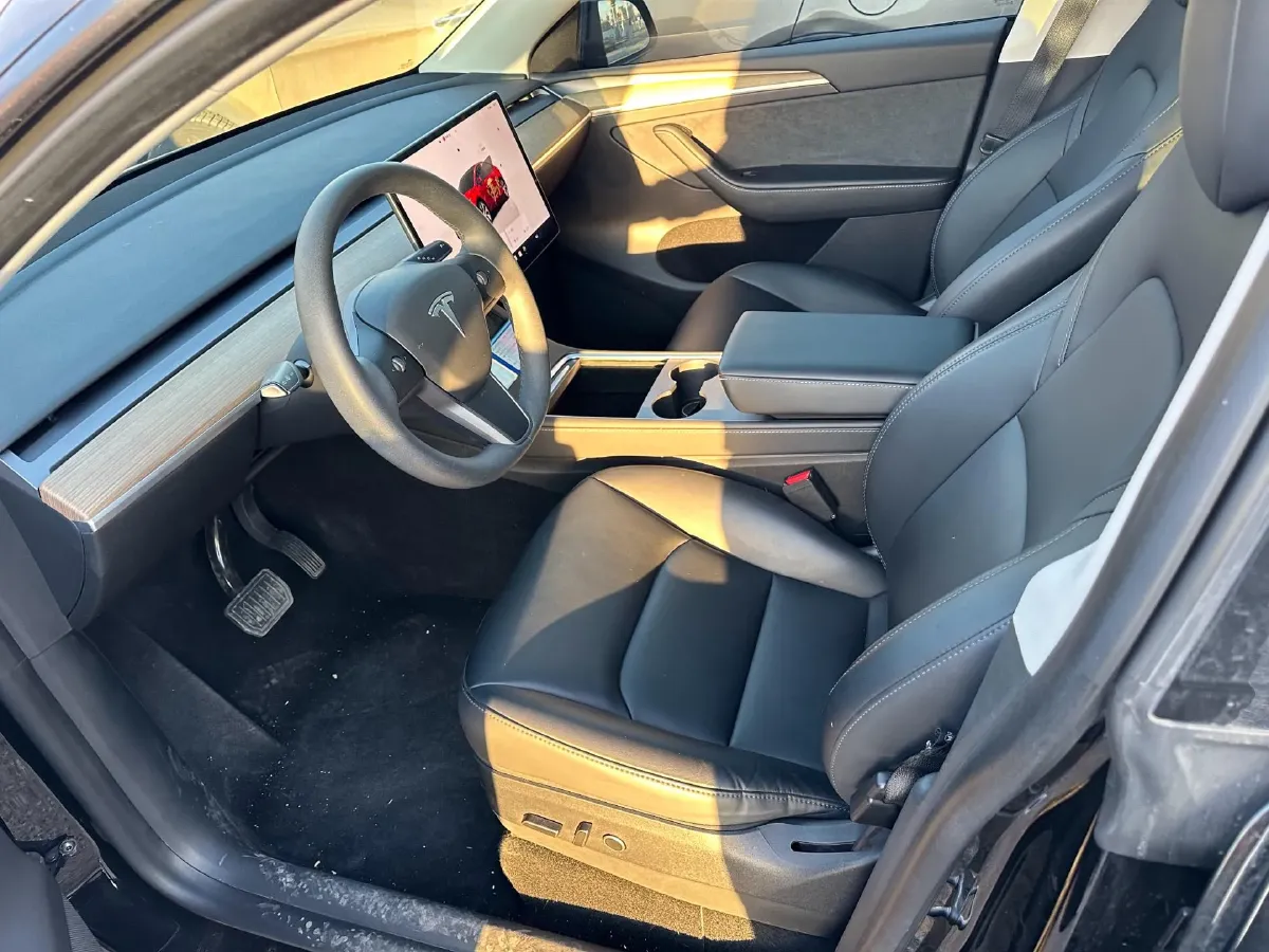 2022 Tesla Model Y BEV 60KWH,autocango,china used car exporter,china ev exporter,chinese used car exporter,chinese used ev exporter