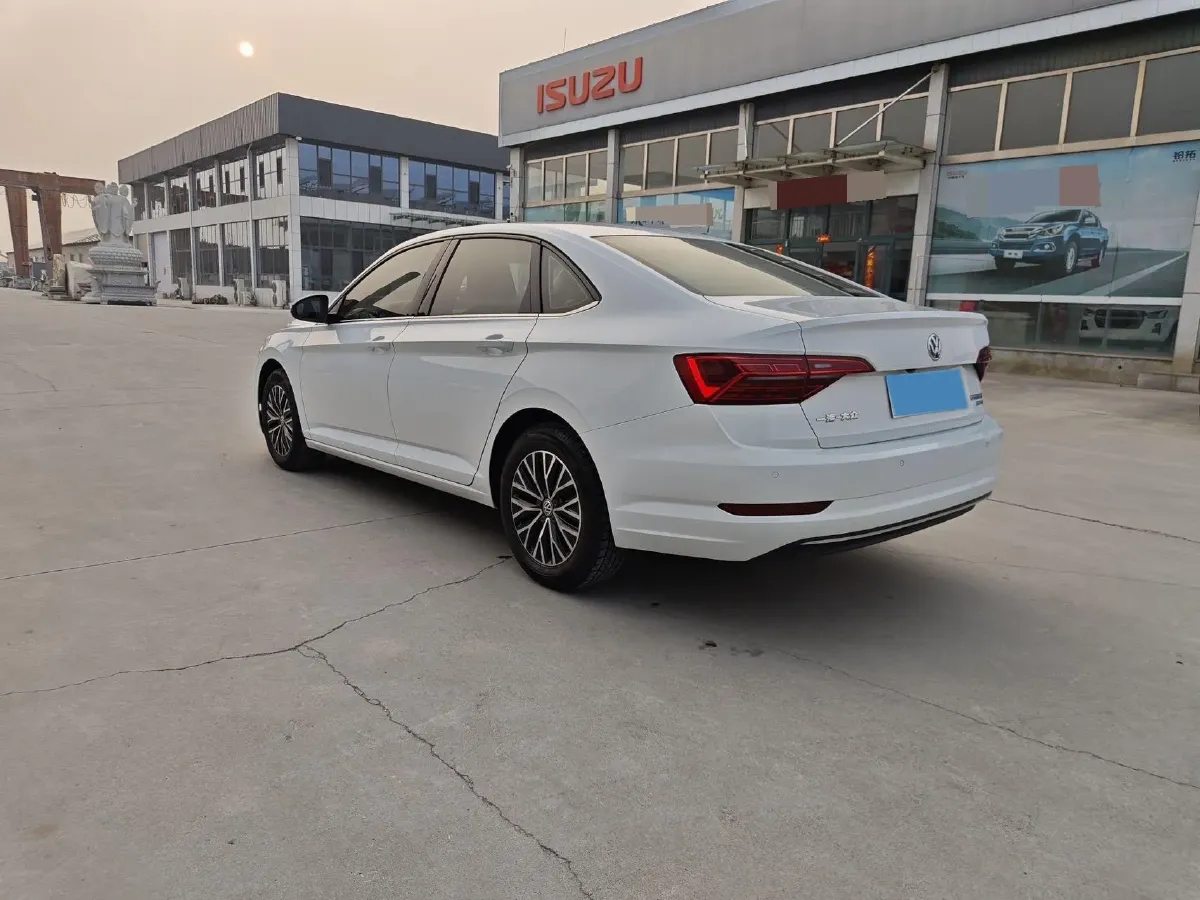 2019 Jeep Renegade 1.3T 173HP L4 7DCT,autocango,china used car exporter,china ev exporter,chinese used car exporter,chinese used ev exporter