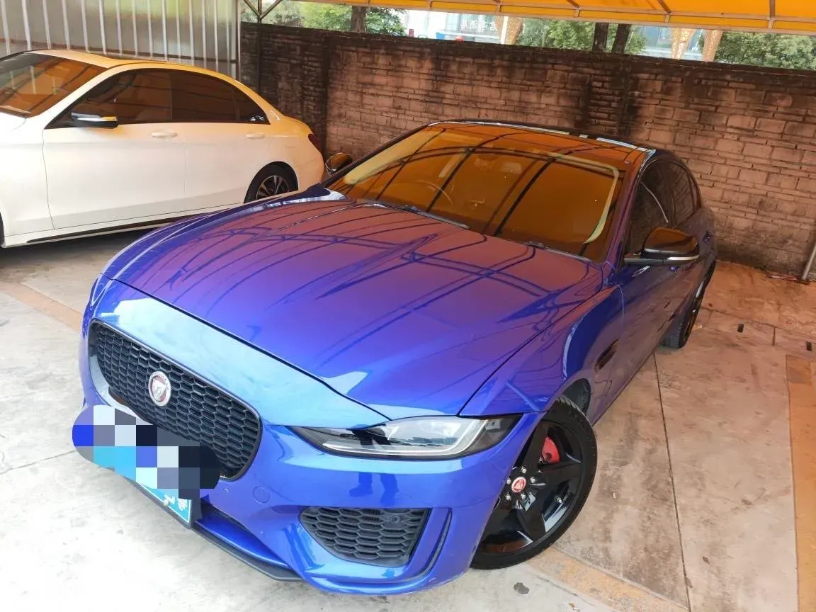 2019 Land Rover Discovery Sport 2.0T 200HP L4 9AT,autocango,china used car exporter,china ev exporter,chinese used car exporter,chinese used ev exporter