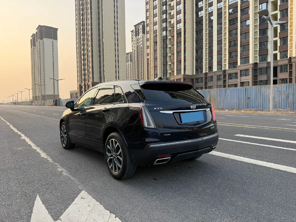 2022 Cadillac XT5 2.0T 237HP L4 9AT,autocango,china used car exporter,china ev exporter,chinese used car exporter,chinese used ev exporter