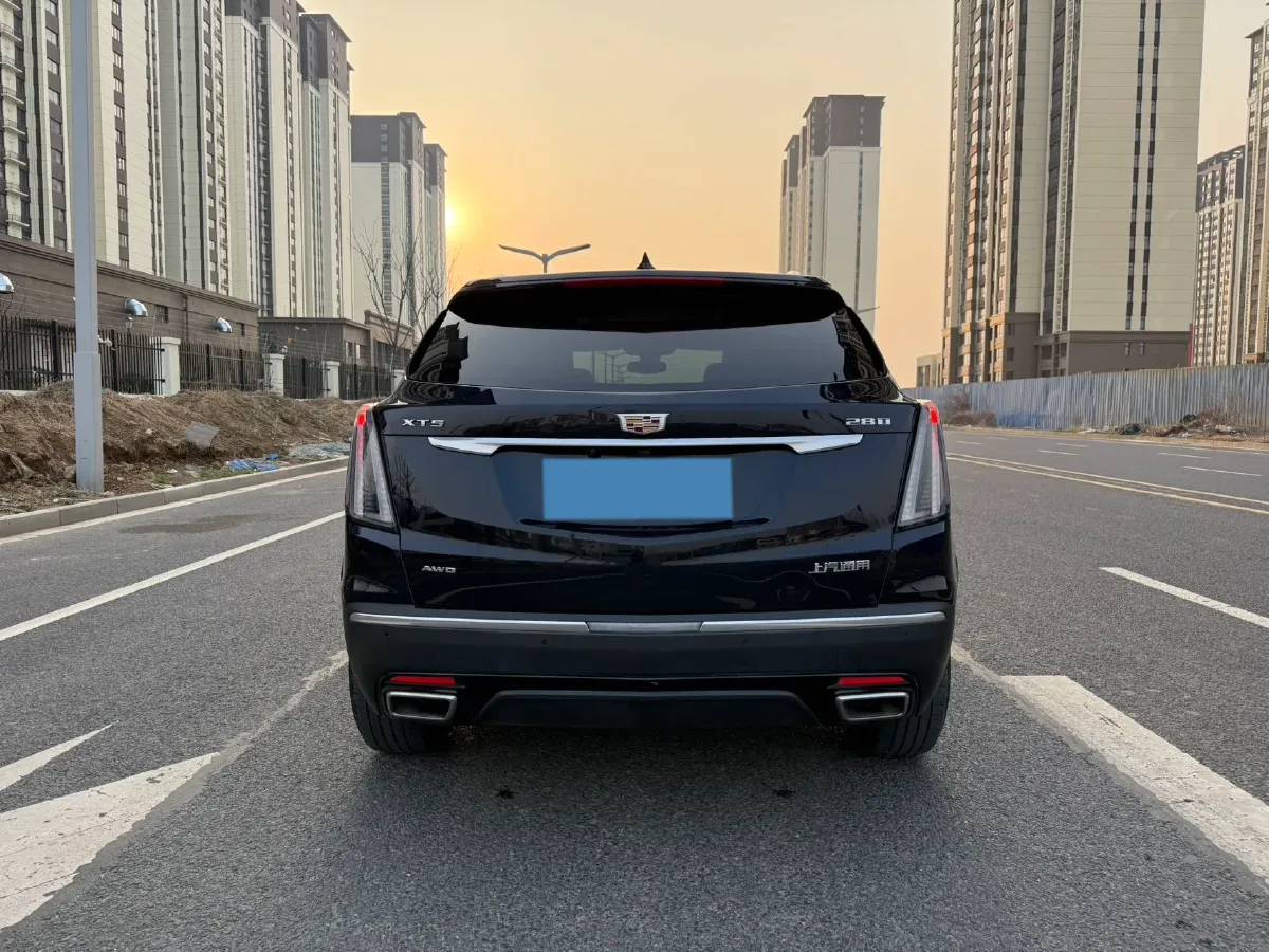 2022 Cadillac XT5 2.0T 237HP L4 9AT,autocango,china used car exporter,china ev exporter,chinese used car exporter,chinese used ev exporter