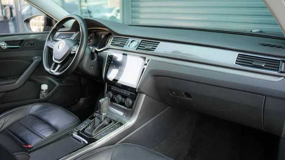 2017 Volkswagen Passat 1.8T 180HP L4 7DCT,autocango,china used car exporter,china ev exporter,chinese used car exporter,chinese used ev exporter