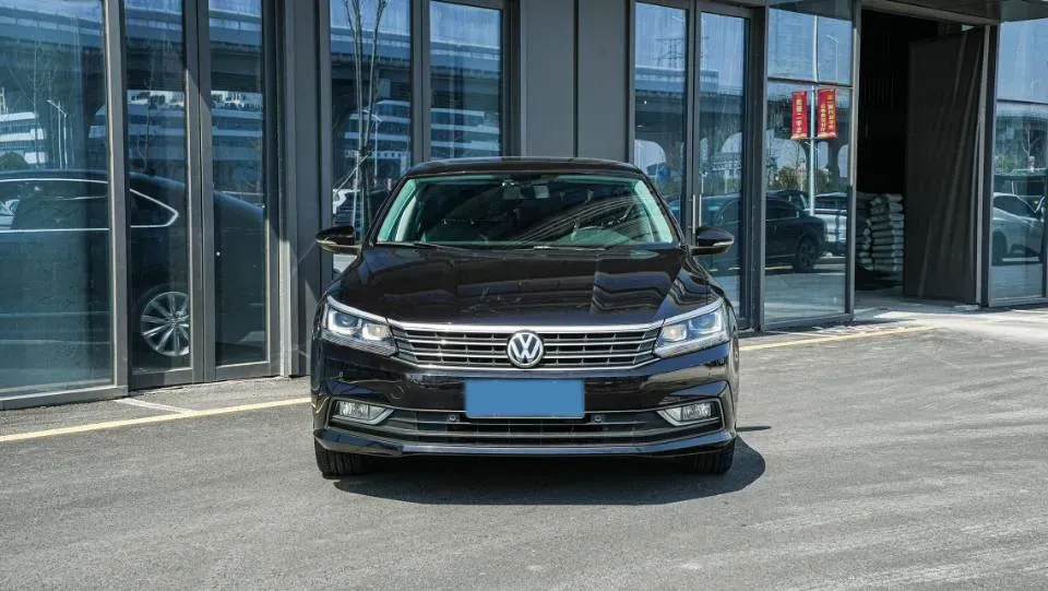 2017 Volkswagen Passat 1.8T 180HP L4 7DCT,autocango,china used car exporter,china ev exporter,chinese used car exporter,chinese used ev exporter