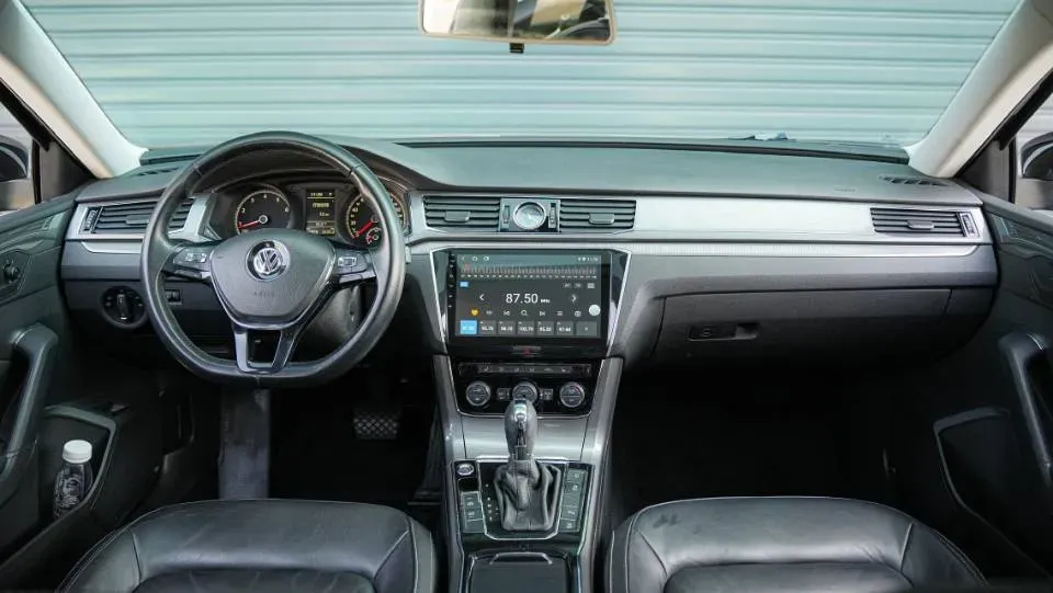 2017 Volkswagen Passat 1.8T 180HP L4 7DCT,autocango,china used car exporter,china ev exporter,chinese used car exporter,chinese used ev exporter