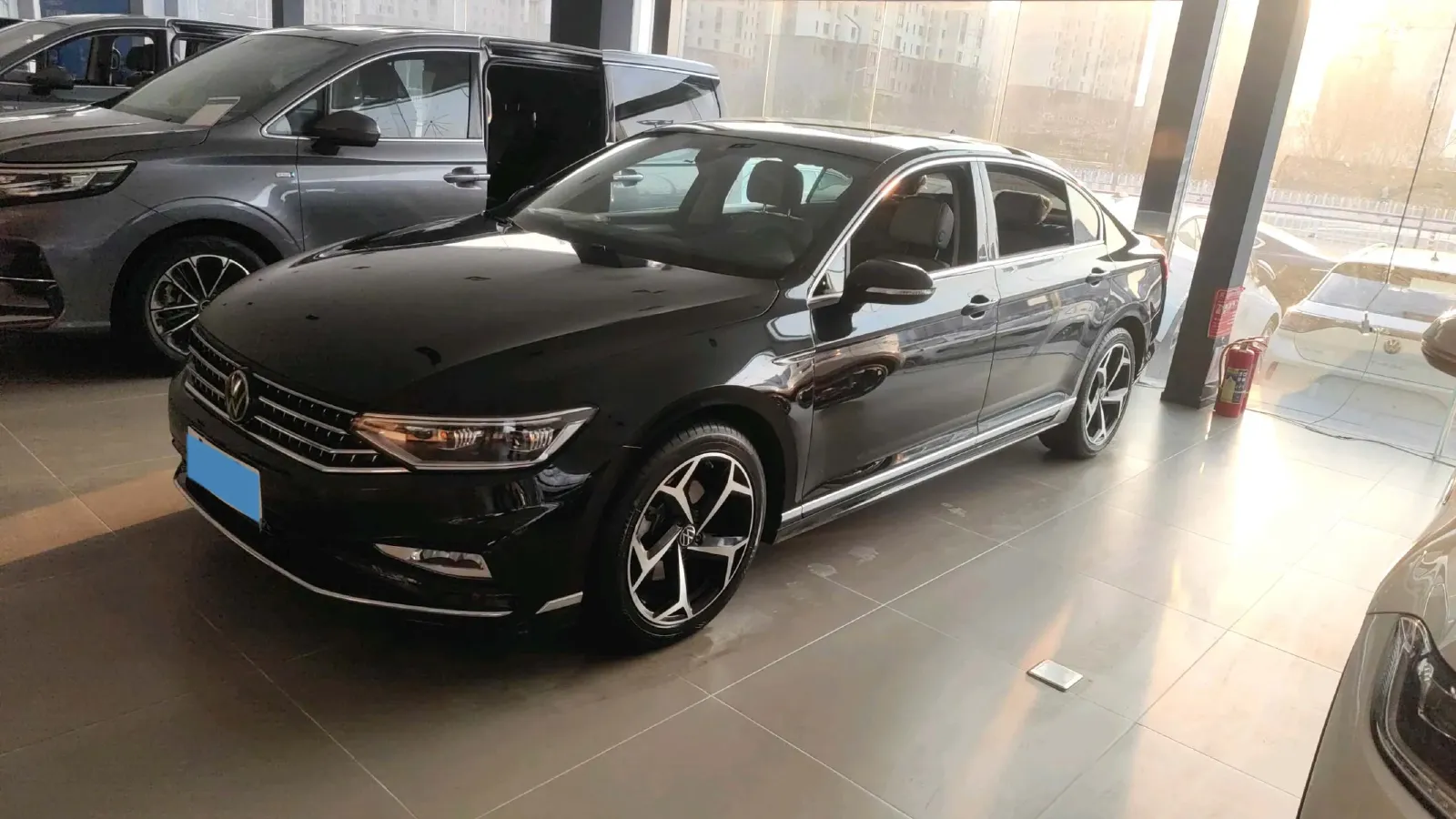 2023 Volkswagen Magotan 2.0T 186HP L4 7DCT,autocango,china used car exporter,china ev exporter,chinese used car exporter,chinese used ev exporter