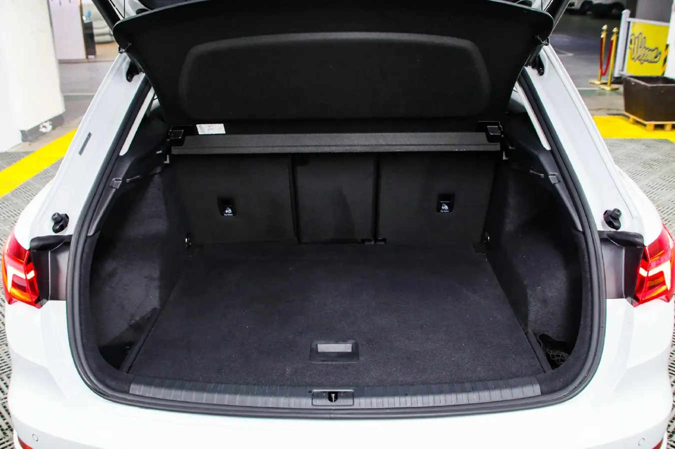 2021 Audi Q3 1.4T 150HP L4 7DCT,autocango,china used car exporter,china ev exporter,chinese used car exporter,chinese used ev exporter