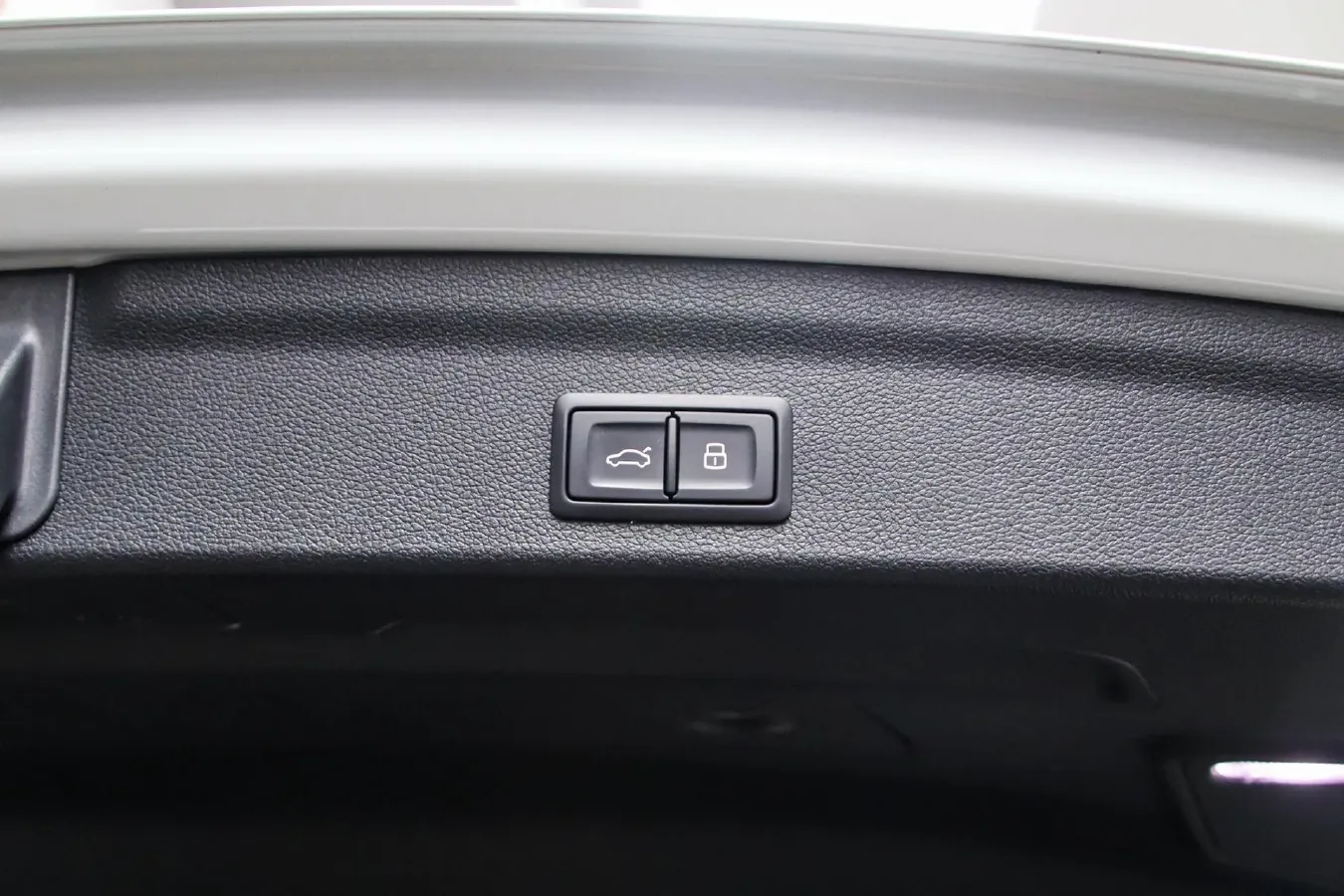 2021 Audi Q3 1.4T 150HP L4 7DCT,autocango,china used car exporter,china ev exporter,chinese used car exporter,chinese used ev exporter