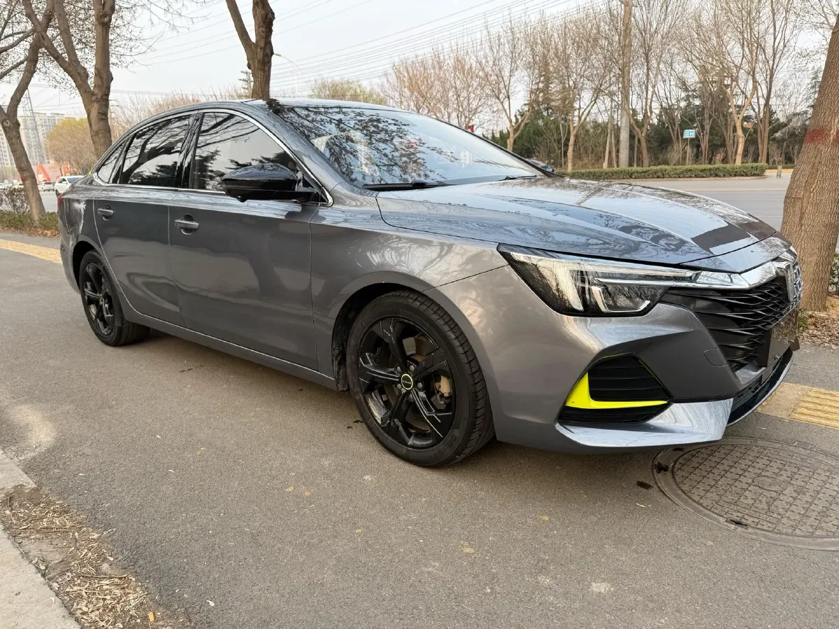2020 Roewe i6 MAX 1.5T 169HP L4 AMT PHEV,autocango,china used car exporter,china ev exporter,chinese used car exporter,chinese used ev exporter
