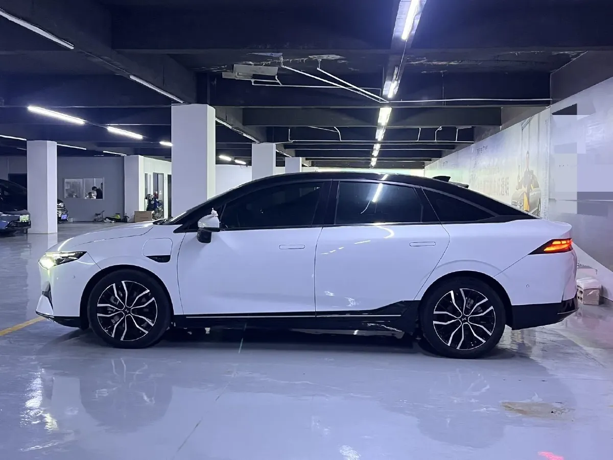 2021 ChangAn UNI-K 2.0T 233HP L4 8AT,autocango,china used car exporter,china ev exporter,chinese used car exporter,chinese used ev exporter
