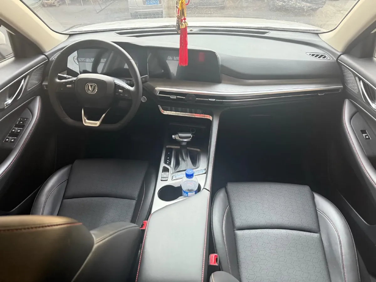 2021 ChangAn CS35 Plus 1.4T 160HP L4 7DCT,autocango,china used car exporter,china ev exporter,chinese used car exporter,chinese used ev exporter