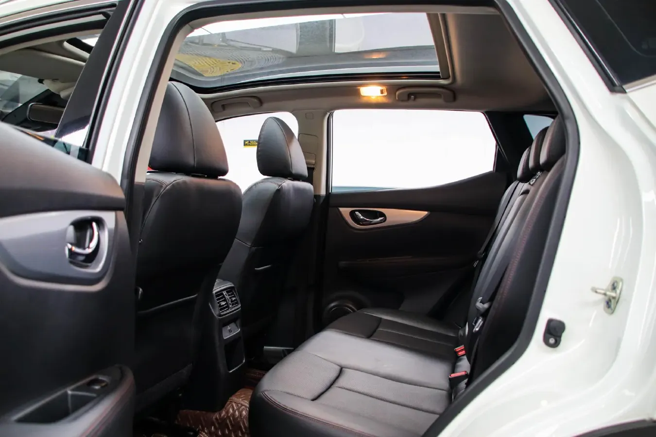 2022 Nissan Qashqai 2.0L 151HP L4 CVT,autocango,china used car exporter,china ev exporter,chinese used car exporter,chinese used ev exporter