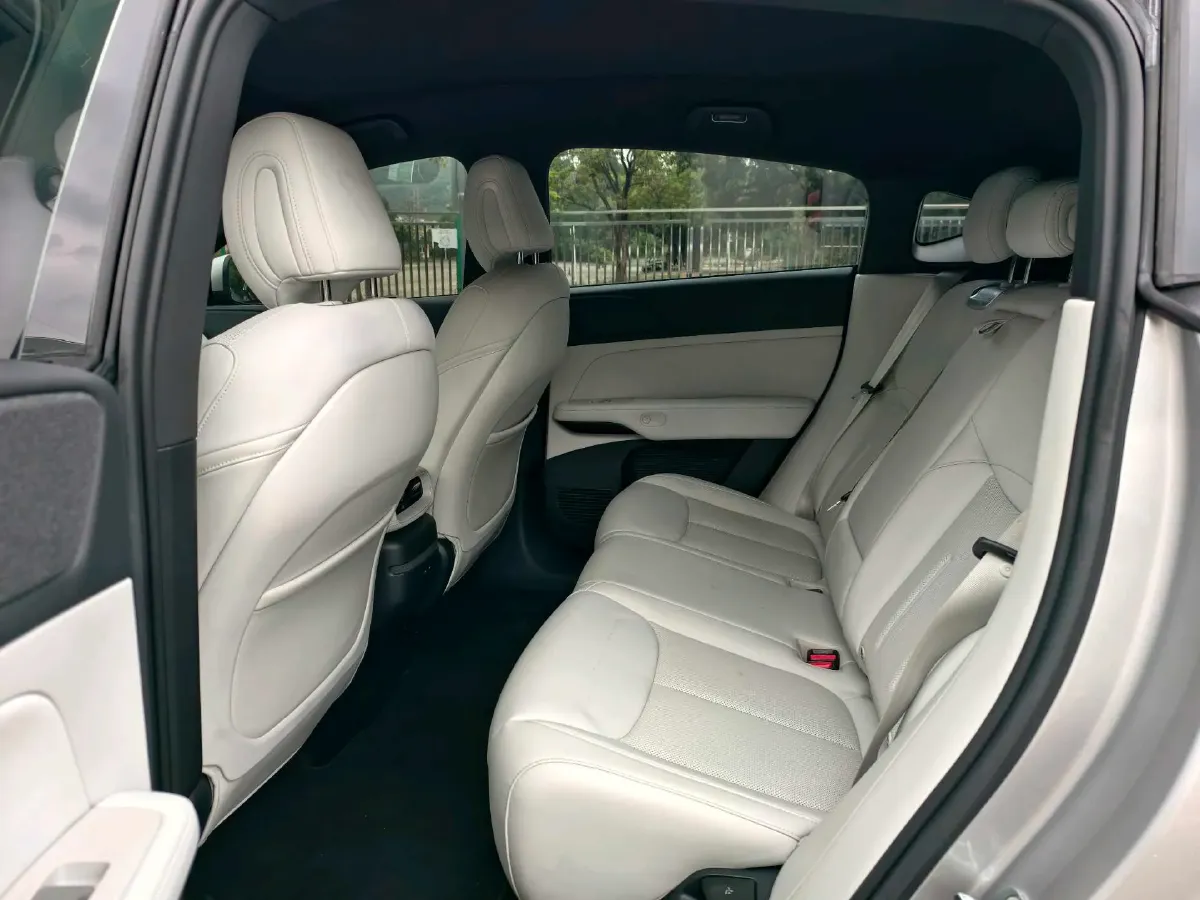 2023 Xpeng G6 BEV 87.5KWH,autocango,china used car exporter,china ev exporter,chinese used car exporter,chinese used ev exporter