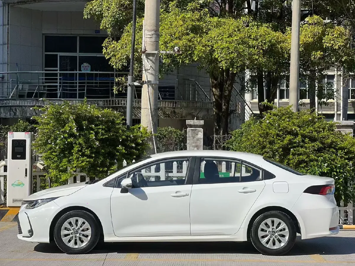 2021 Toyota Corolla 1.2T 116HP L4 CVT,autocango,china used car exporter,china ev exporter,chinese used car exporter,chinese used ev exporter