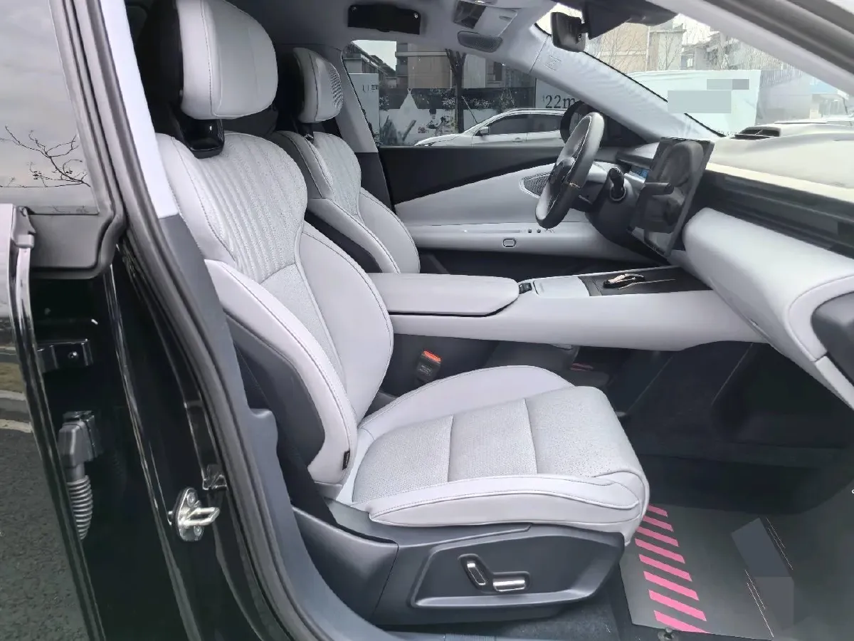 2024 MAXUS XinTu V90 2.0T 177HP L4 8AT,autocango,china used car exporter,china ev exporter,chinese used car exporter,chinese used ev exporter