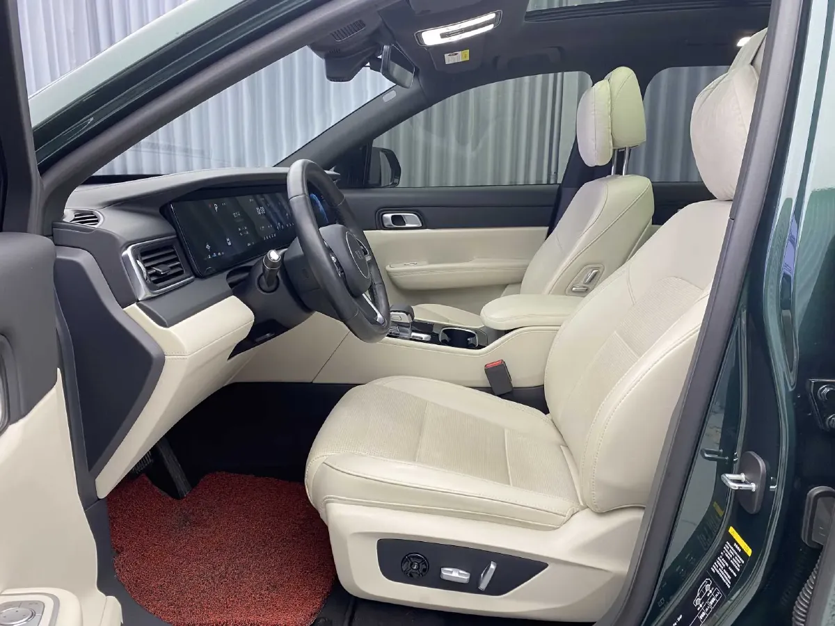 2021 Li ONE Range Extended 131HP REEV 40.5KWH,autocango,china used car exporter,china ev exporter,chinese used car exporter,chinese used ev exporter