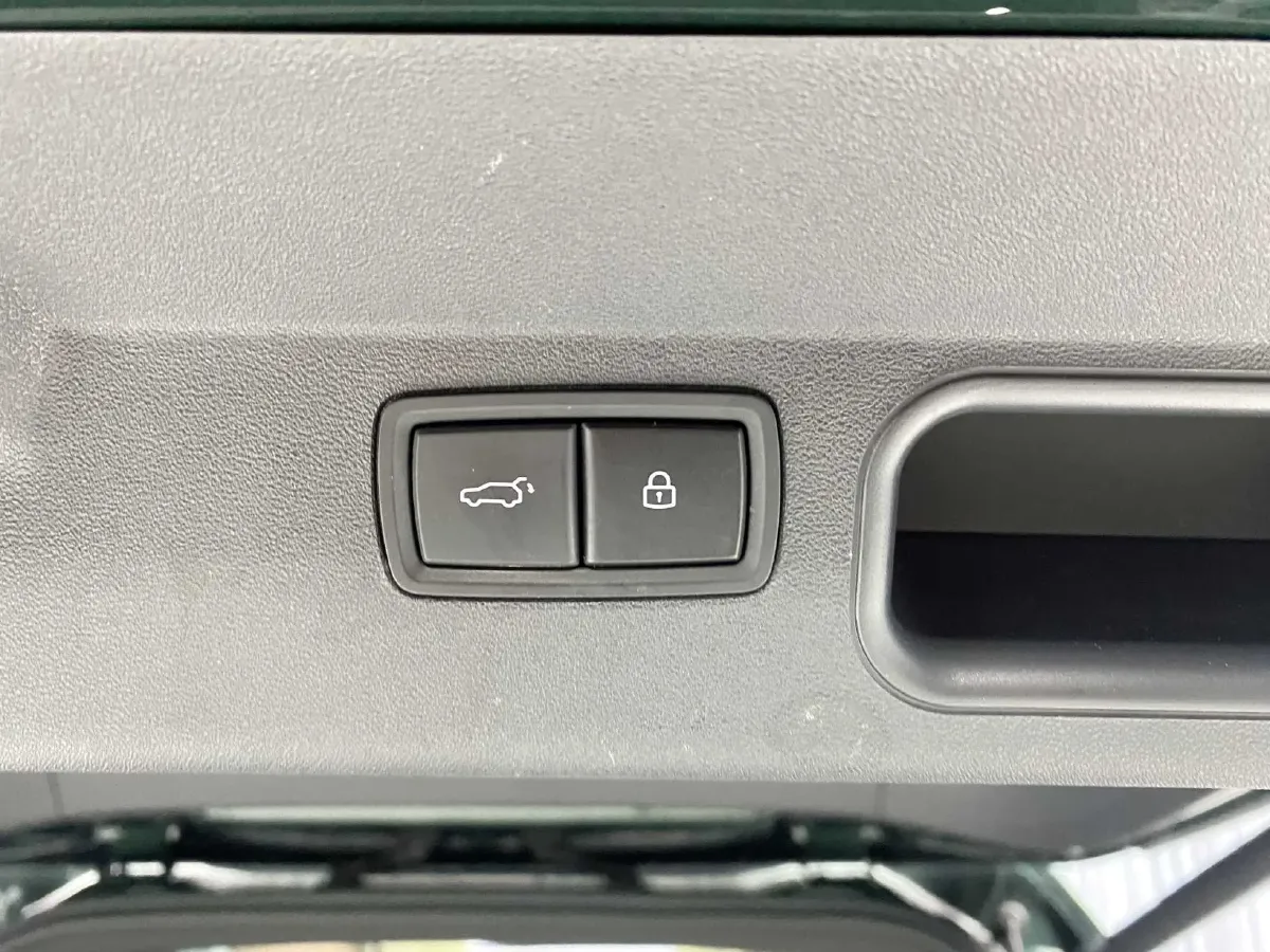 2021 Li ONE Range Extended 131HP REEV 40.5KWH,autocango,china used car exporter,china ev exporter,chinese used car exporter,chinese used ev exporter