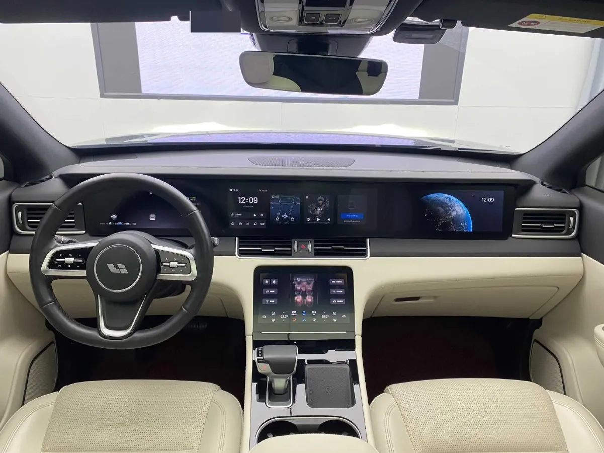 2021 Li ONE Range Extended 131HP REEV 40.5KWH,autocango,china used car exporter,china ev exporter,chinese used car exporter,chinese used ev exporter