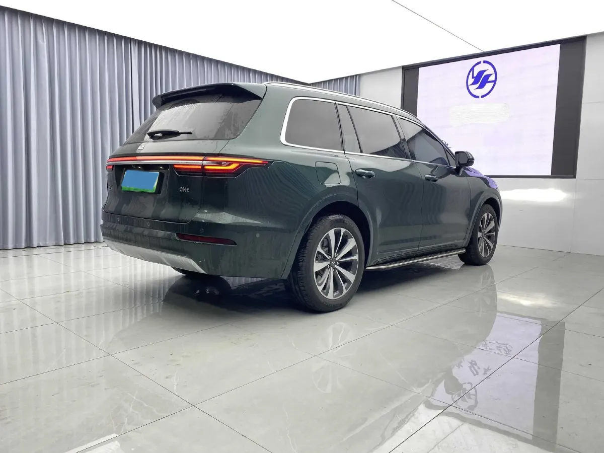 2021 Li ONE Range Extended 131HP REEV 40.5KWH,autocango,china used car exporter,china ev exporter,chinese used car exporter,chinese used ev exporter