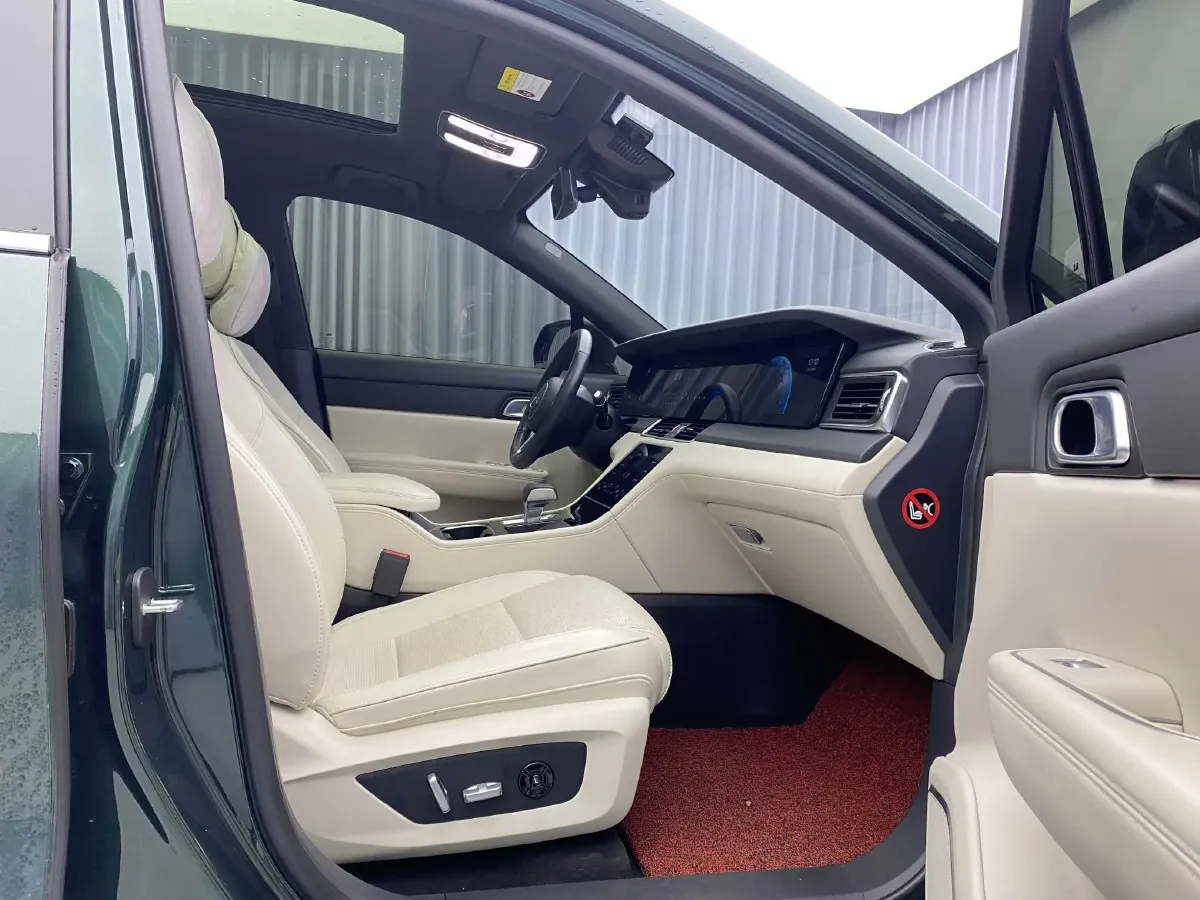 2021 Li ONE Range Extended 131HP REEV 40.5KWH,autocango,china used car exporter,china ev exporter,chinese used car exporter,chinese used ev exporter