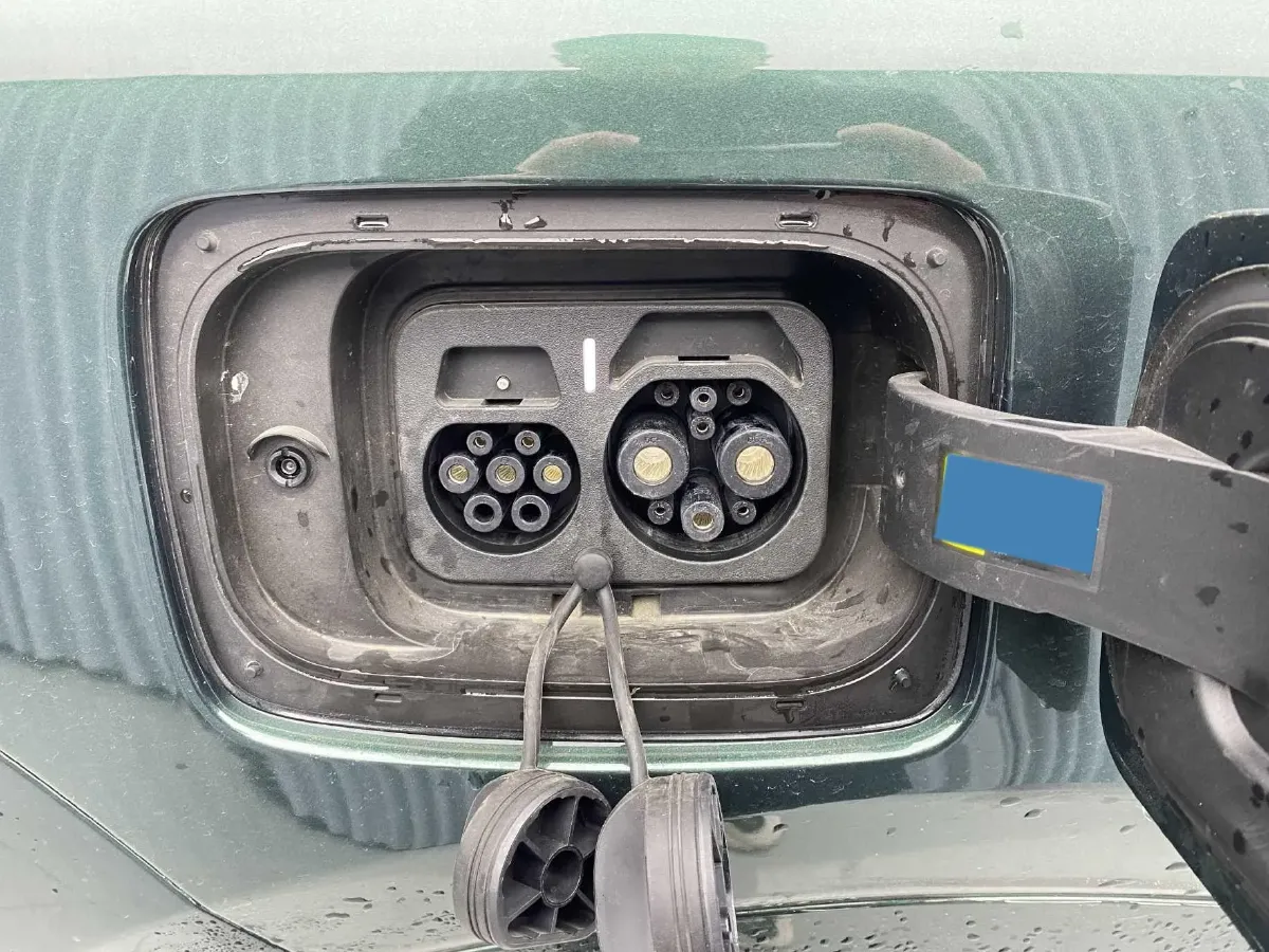 2021 Li ONE Range Extended 131HP REEV 40.5KWH,autocango,china used car exporter,china ev exporter,chinese used car exporter,chinese used ev exporter