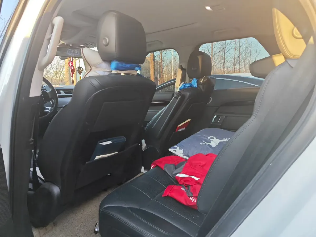 2019 Land Rover Discovery 3.0T 340HP V6 8AT,autocango,china used car exporter,china ev exporter,chinese used car exporter,chinese used ev exporter