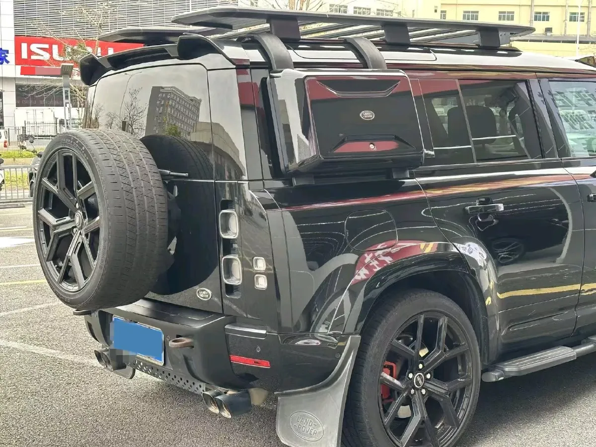 2020 Land Rover Defender 3.0T 400HP L6 8AT,autocango,china used car exporter,china ev exporter,chinese used car exporter,chinese used ev exporter