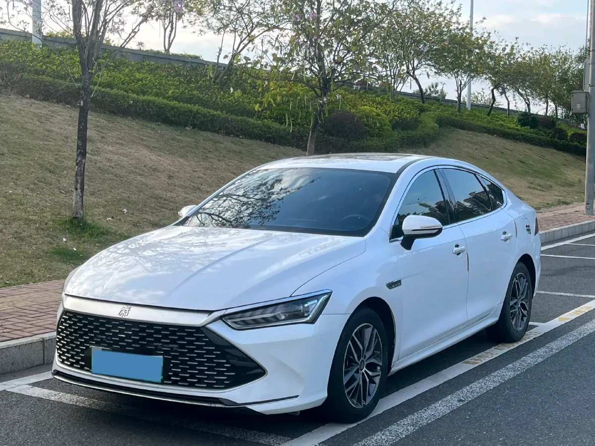 2021 Haval F7 1.5T 169HP L4 7DCT,autocango,china used car exporter,china ev exporter,chinese used car exporter,chinese used ev exporter