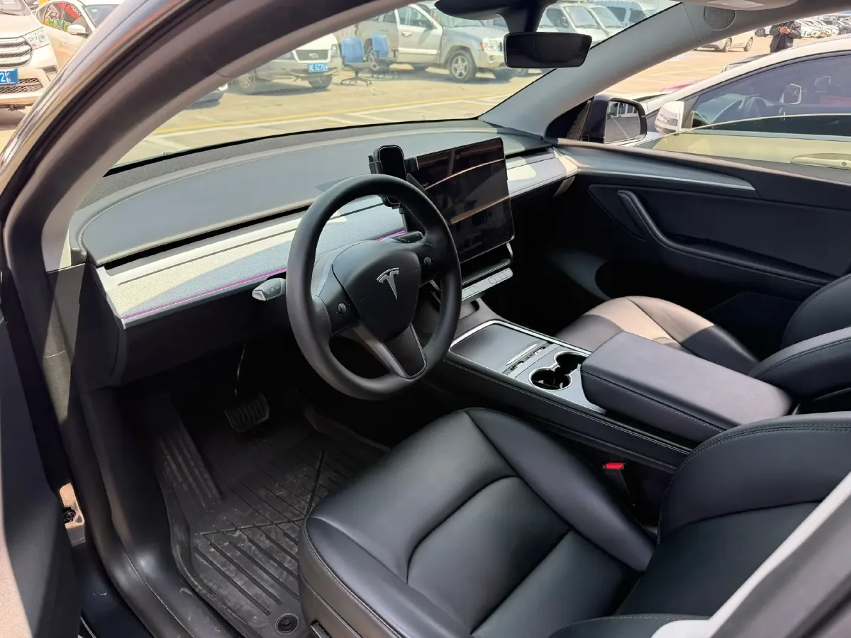 2024 Iveco OuSheng BEV 77.28KWH,autocango,china used car exporter,china ev exporter,chinese used car exporter,chinese used ev exporter