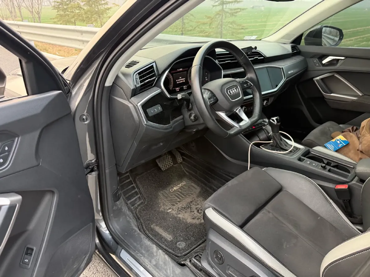 2022 Audi Q3 1.4T 150HP L4 7DCT,autocango,china used car exporter,china ev exporter,chinese used car exporter,chinese used ev exporter