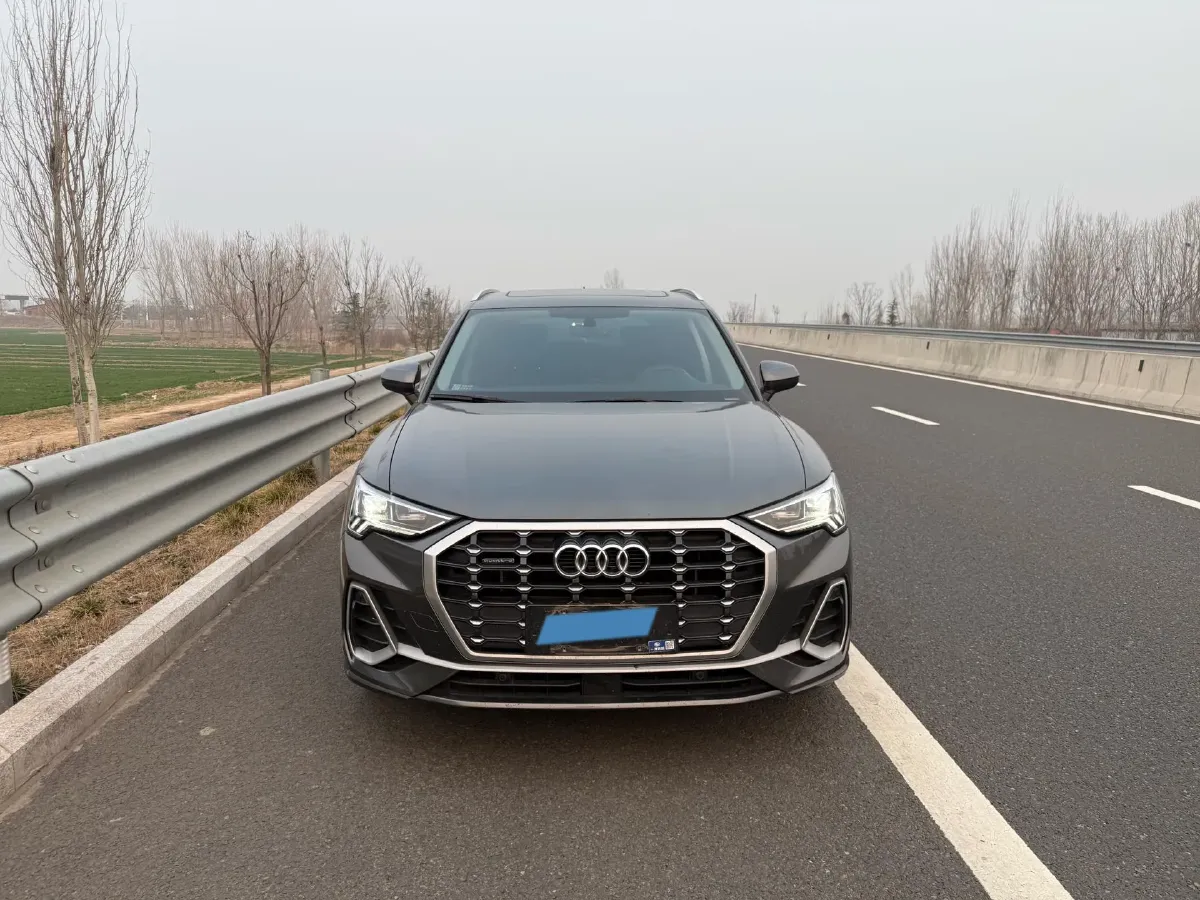 2022 Audi Q3 1.4T 150HP L4 7DCT,autocango,china used car exporter,china ev exporter,chinese used car exporter,chinese used ev exporter