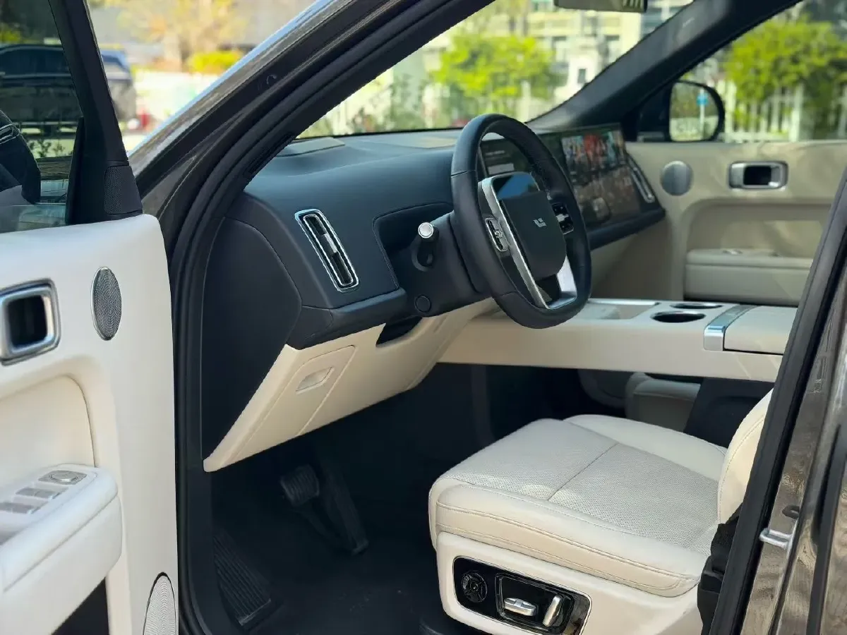 2022 Li L9 Range Extended 154HP REEV 42.6KWH,autocango,china used car exporter,china ev exporter,chinese used car exporter,chinese used ev exporter