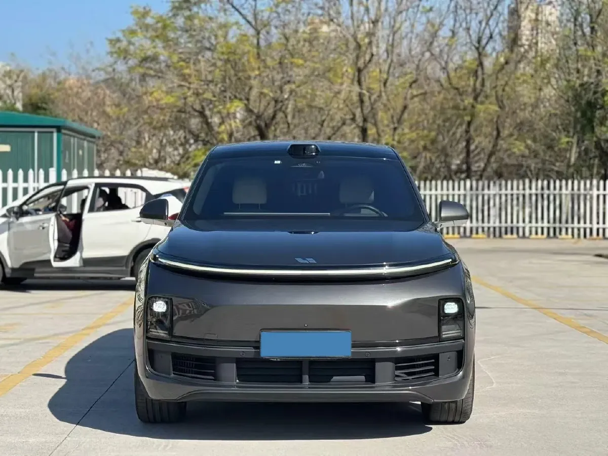 2022 Li L9 Range Extended 154HP REEV 42.6KWH,autocango,china used car exporter,china ev exporter,chinese used car exporter,chinese used ev exporter