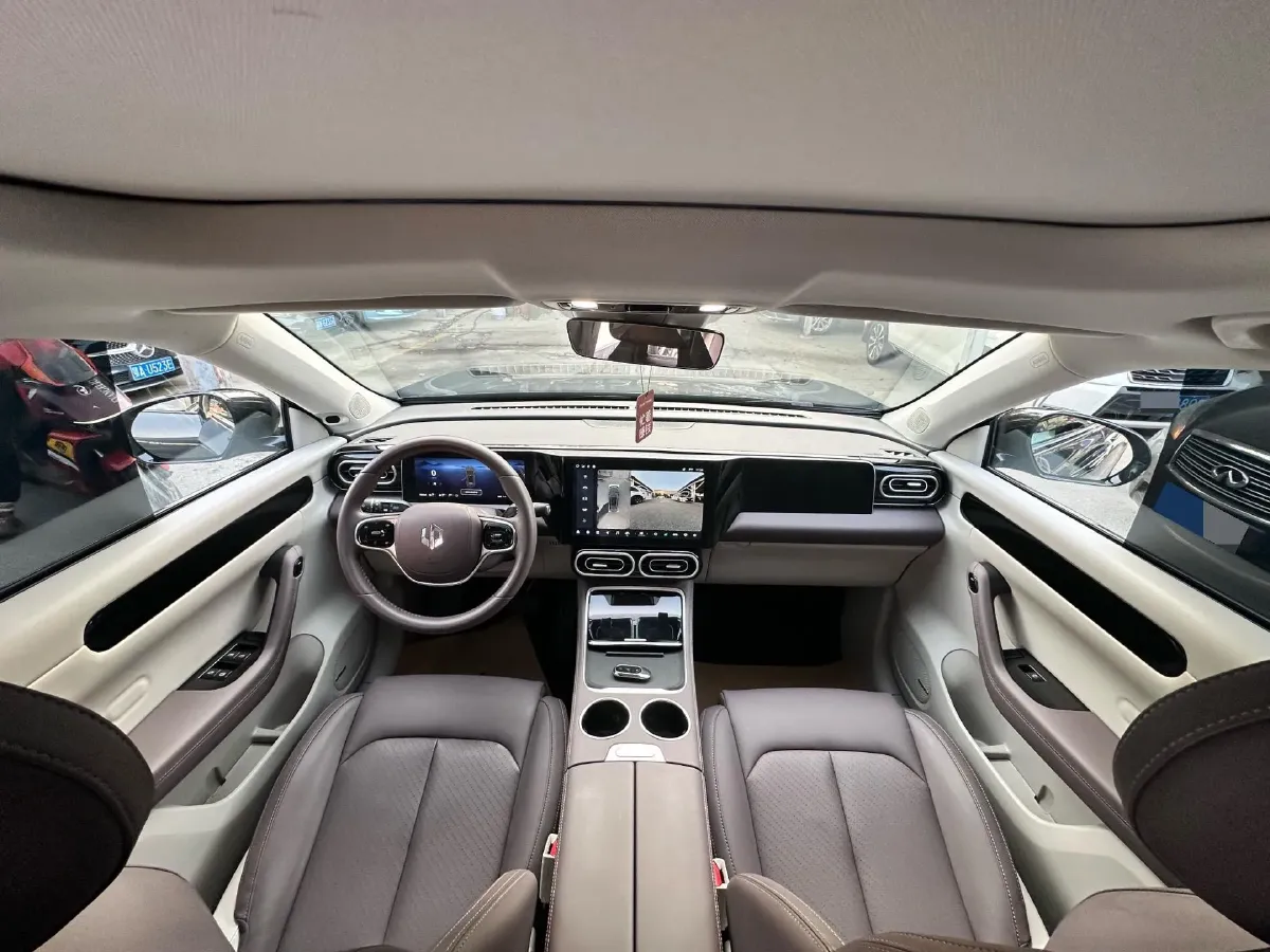 2023 Leapmotor C11 1.5L 95HP L4 REEV 30.1KWH,autocango,china used car exporter,china ev exporter,chinese used car exporter,chinese used ev exporter