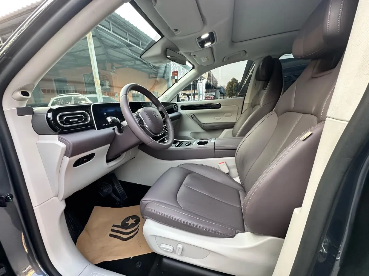 2023 Leapmotor C11 1.5L 95HP L4 REEV 30.1KWH,autocango,china used car exporter,china ev exporter,chinese used car exporter,chinese used ev exporter