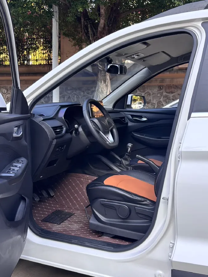 2018 WuLing HongGuang S3 1.5T 150HP L4 6MT,autocango,china used car exporter,china ev exporter,chinese used car exporter,chinese used ev exporter