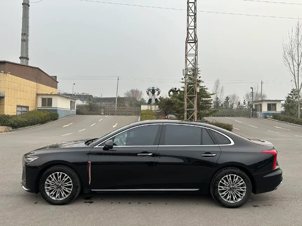 2024 HongQi H5 2.0T 224HP L4 8AT,autocango,china used car exporter,china ev exporter,chinese used car exporter,chinese used ev exporter